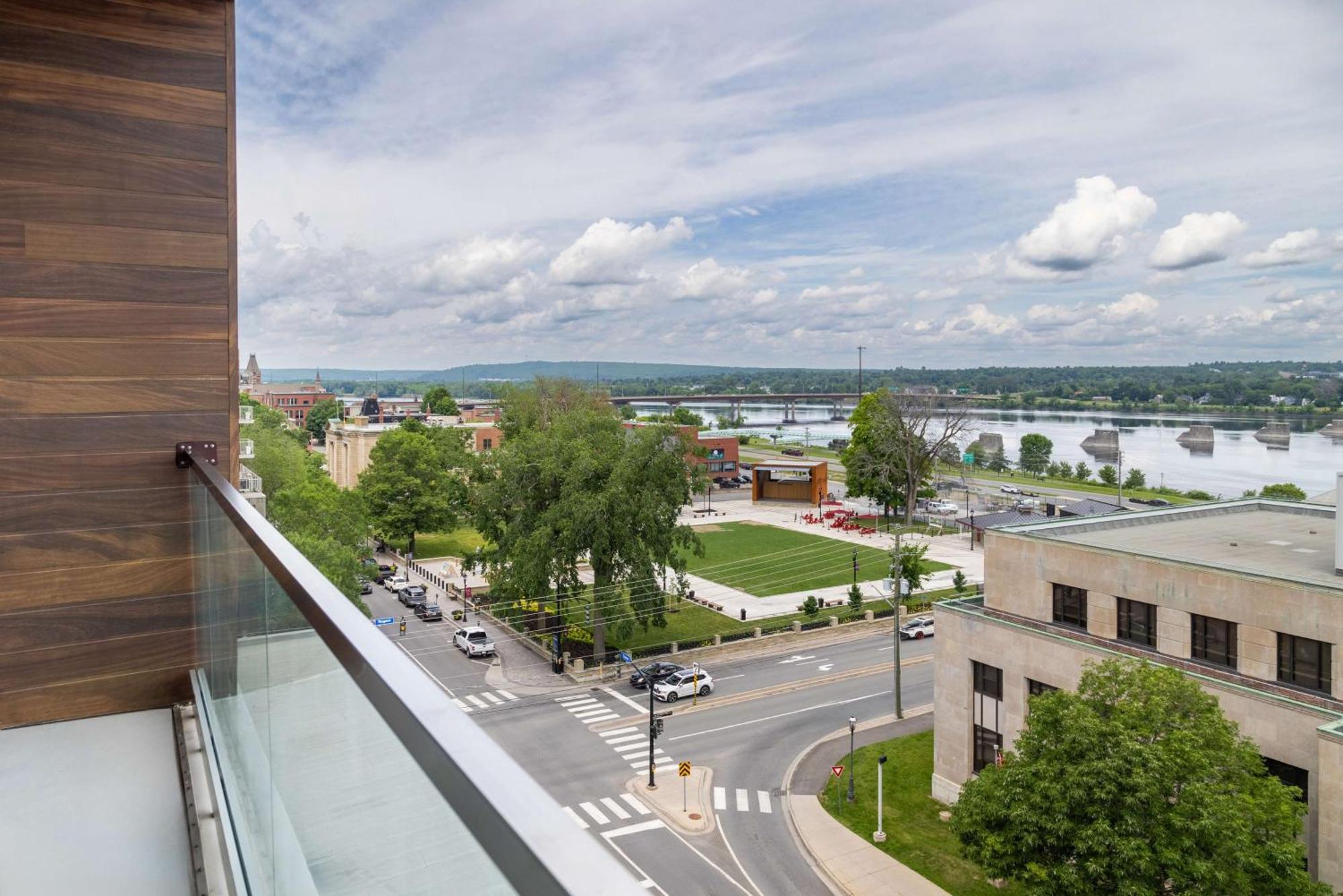 Hilton Garden Inn Fredericton Exterior foto
